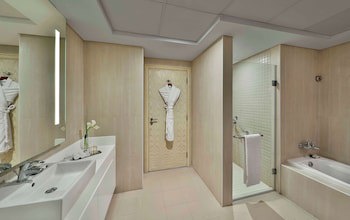 Doubletree By Hilton Dubai - Jumeirah Beach