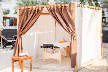 Doubletree By Hilton Dubai - Jumeirah Beach