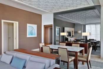 Doubletree By Hilton Dubai - Jumeirah Beach
