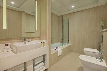 Doubletree By Hilton Dubai - Jumeirah Beach