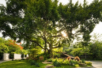 Anantara Layan Phuket Resort