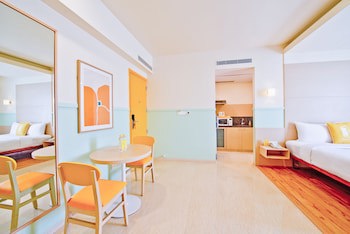 Bloom Hotel - Indiranagar