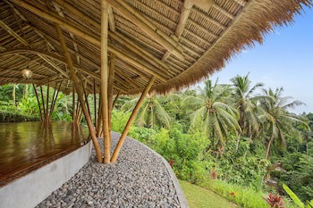 Amori Villas
