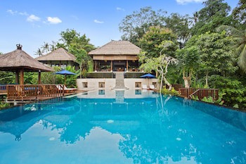 Amori Villas