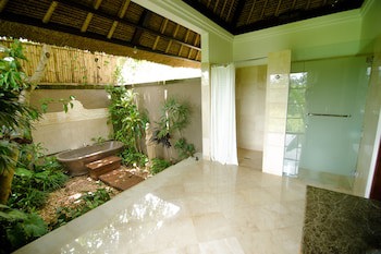 Amori Villas