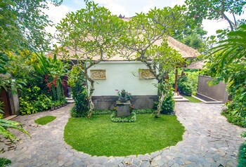 Amori Villas