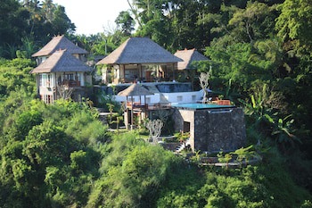 Amori Villas