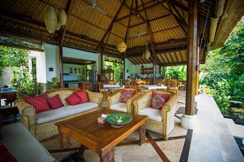 Amori Villas