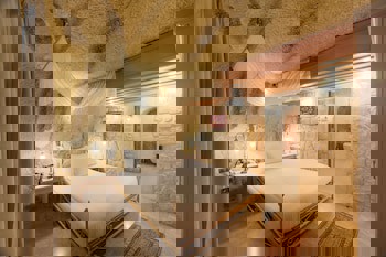 Tafoni Houses Cave Hotel