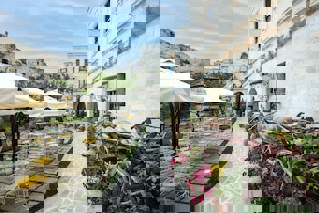 Tafoni Houses Cave Hotel