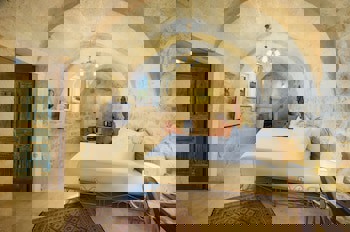 Tafoni Houses Cave Hotel