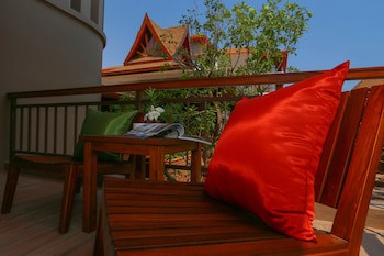 Ayrest Hotel