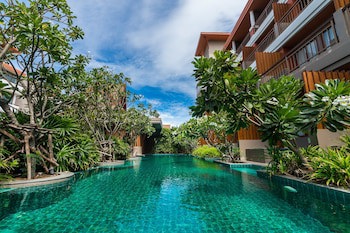 Ayrest Hotel