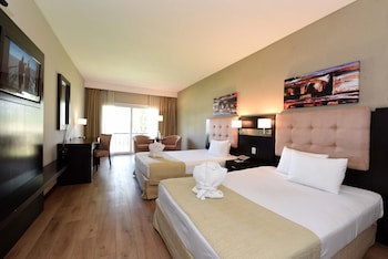 Howard Johnson By Wyndham Ezeiza Convention Center