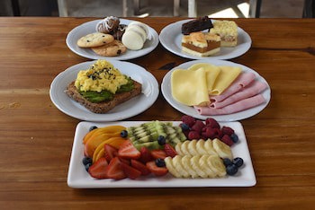 Howard Johnson By Wyndham Ezeiza Convention Center