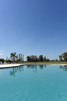 Howard Johnson By Wyndham Ezeiza Convention Center