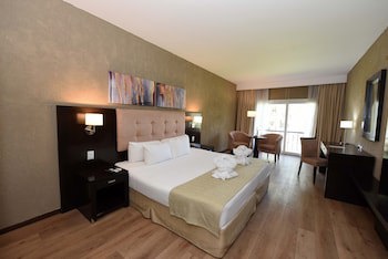 Howard Johnson By Wyndham Ezeiza Convention Center