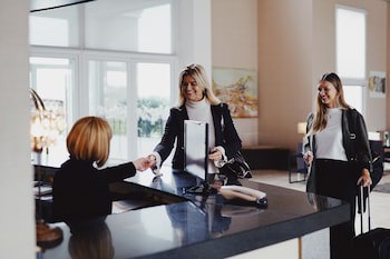 Howard Johnson By Wyndham Ezeiza Convention Center