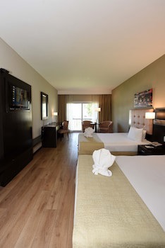Howard Johnson By Wyndham Ezeiza Convention Center