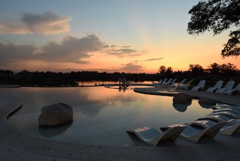 Howard Johnson By Wyndham Ezeiza Convention Center