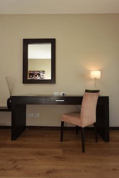 Howard Johnson By Wyndham Ezeiza Convention Center