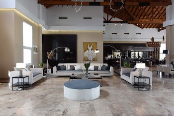 Howard Johnson By Wyndham Ezeiza Convention Center