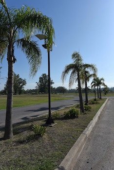 Howard Johnson By Wyndham Ezeiza Convention Center
