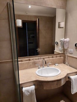 Howard Johnson By Wyndham Ezeiza Convention Center