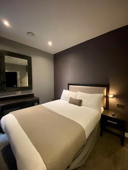 Epic Apart Hotel - Seel Street