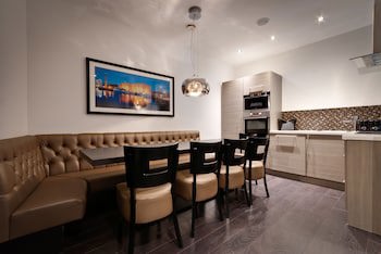Epic Apart Hotel - Seel Street