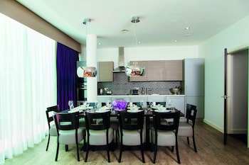Epic Apart Hotel - Seel Street