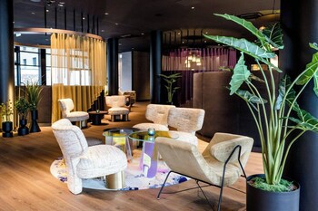 Motel One Frankfurt-Messe galeri fotoğrafı