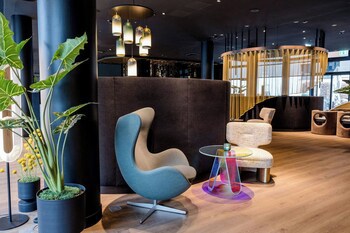 Motel One Frankfurt-Messe galeri fotoğrafı