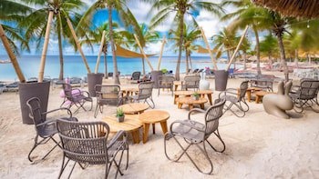Blue Bay Lodges