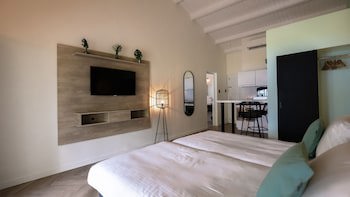 Blue Bay Lodges