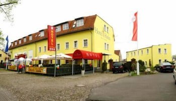 Hotel 4 Hufen fotoğrafı