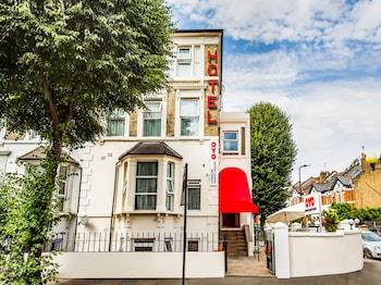 Oyo London Guest House
