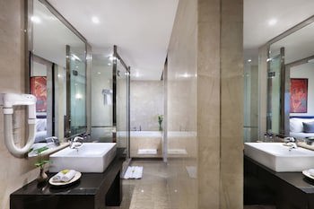 Grand Candi Hotel