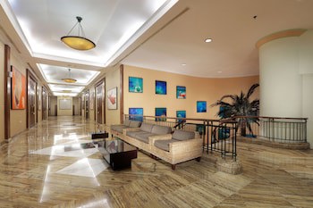 Grand Candi Hotel