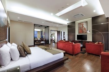 Grand Candi Hotel