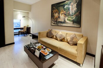 Grand Candi Hotel