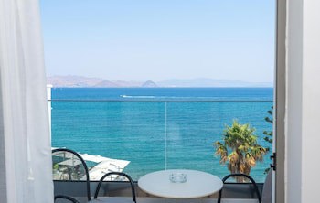 Triton Hotel fotoğrafı