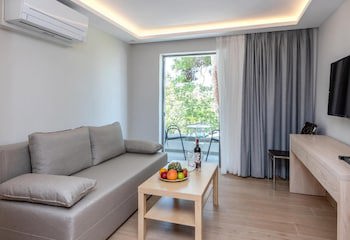 Triton Hotel fotoğrafı