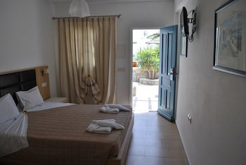 Petinaros Hotel fotoğrafı