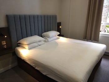 Garden Court Hotel
