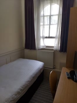 Garden Court Hotel