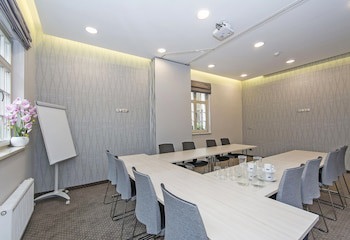 Apart Neptun