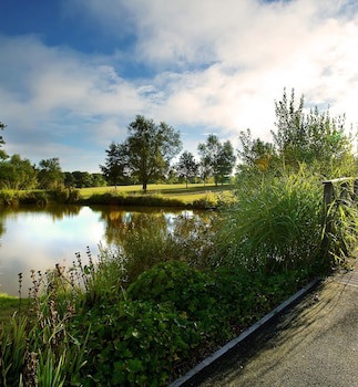 Sandford Springs Hotel & Golf Club
