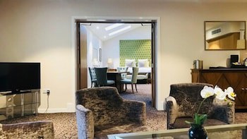 Sandford Springs Hotel & Golf Club