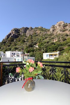 Anthemis Hotel